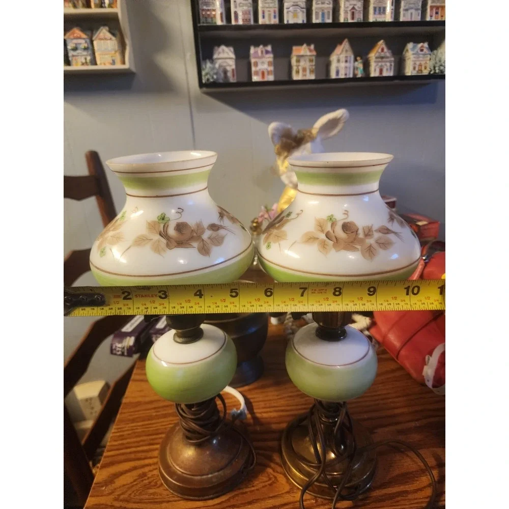 Vintage Set Of 2 Gone With The Wind Floral Boudoir Hurricane Lamps, Gold Base